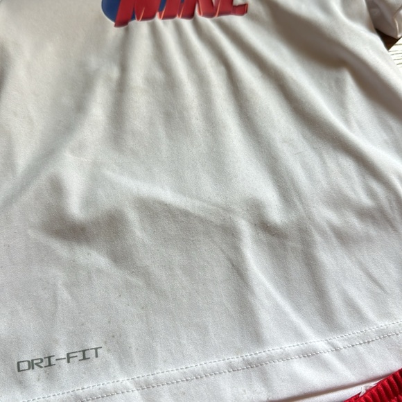 Nike boys toddler shorts and shirt set red white blue - Picture 4 of 6